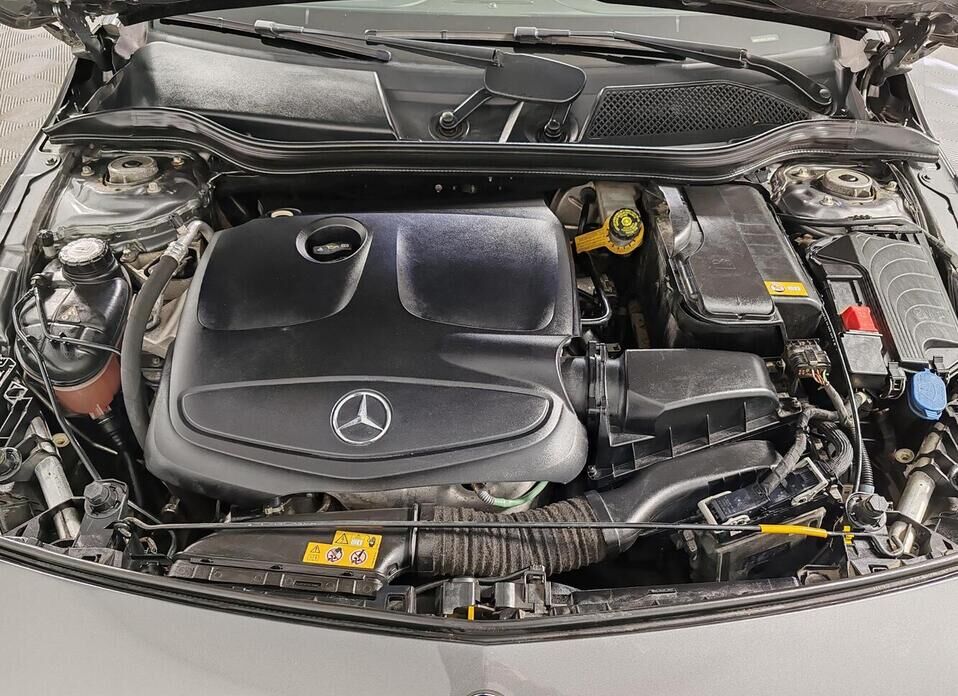 Mercedes-Benz A-Класс, III (W176) Рестайлинг 180 1.6 AMT (122 л.с.)