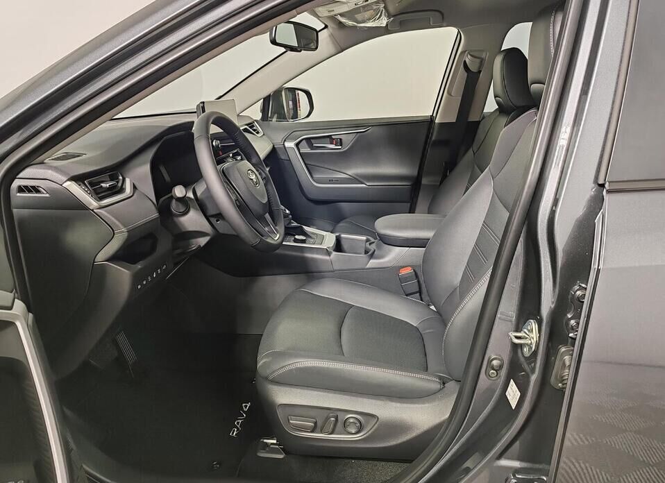 Toyota RAV4, V (XA50) 2.0 CVT (173 л.с.) 4WD