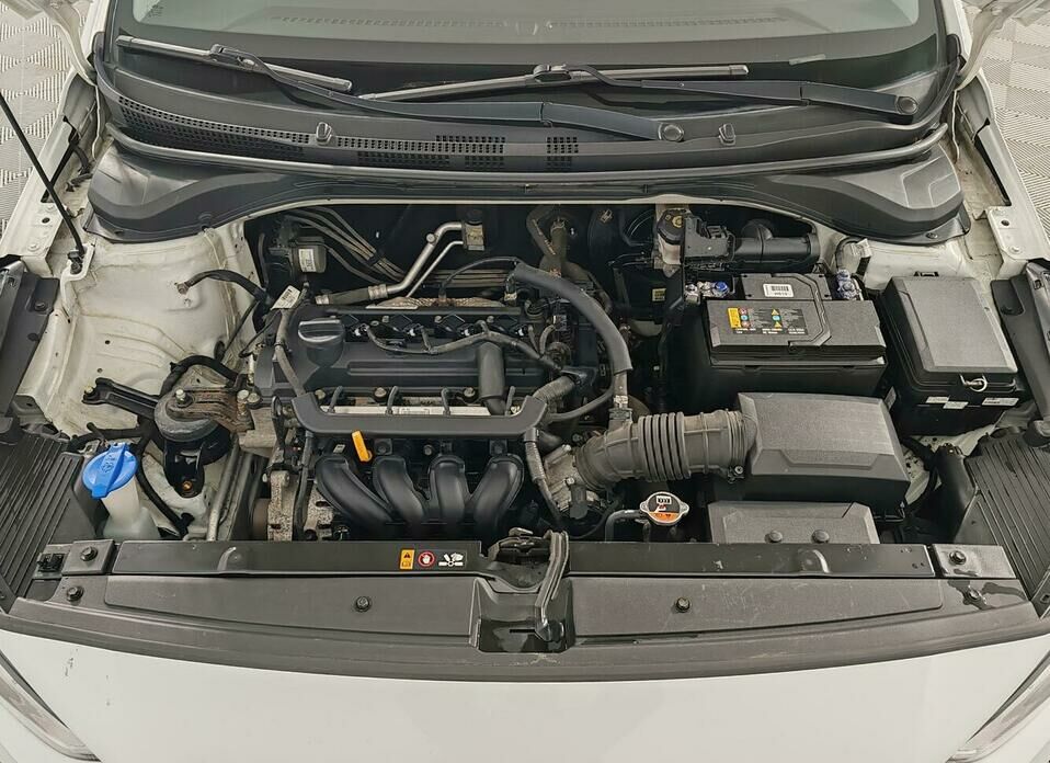 Hyundai Solaris 1.4 AT (100 л.с.)