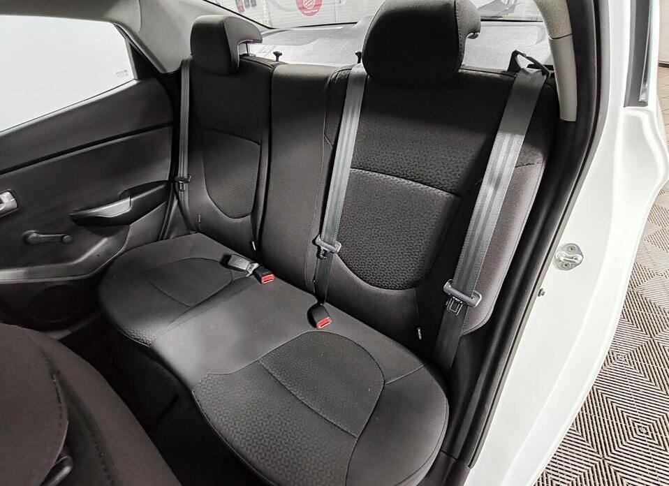 Kia Rio, III 1.4 AT (107 л.с.)