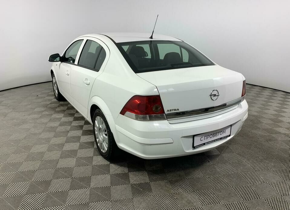 Opel Astra 1.6 MT (115 л.с.)