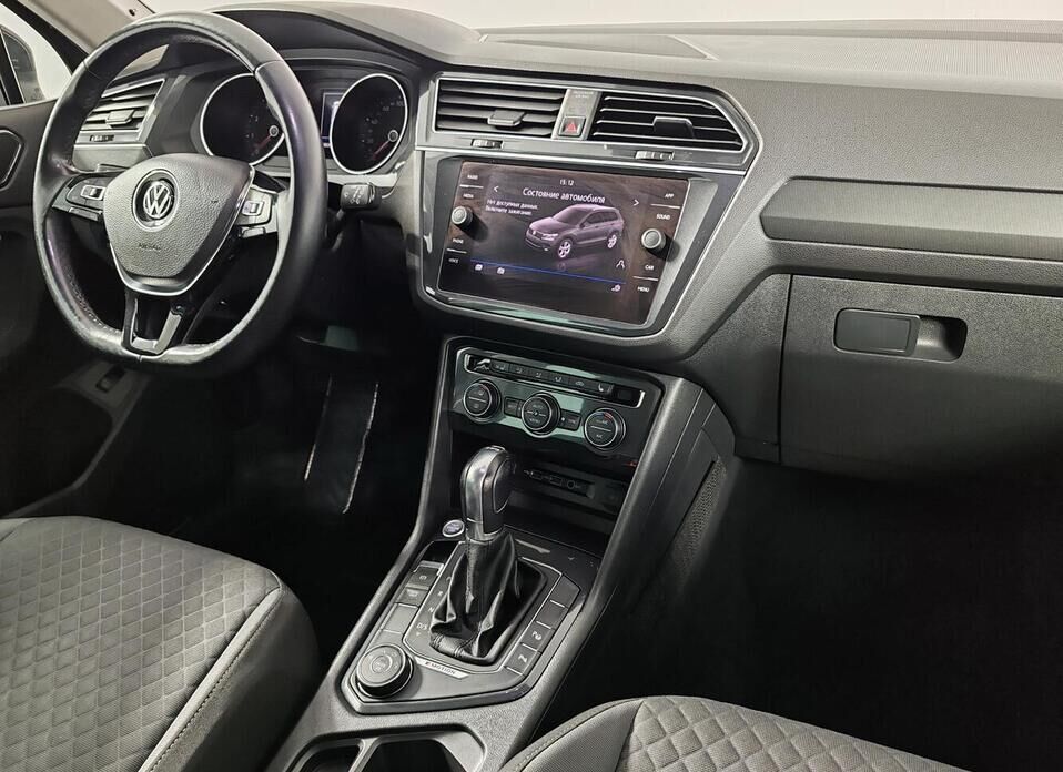 Volkswagen Tiguan 2.0 AMT (180 л.с.) 4WD