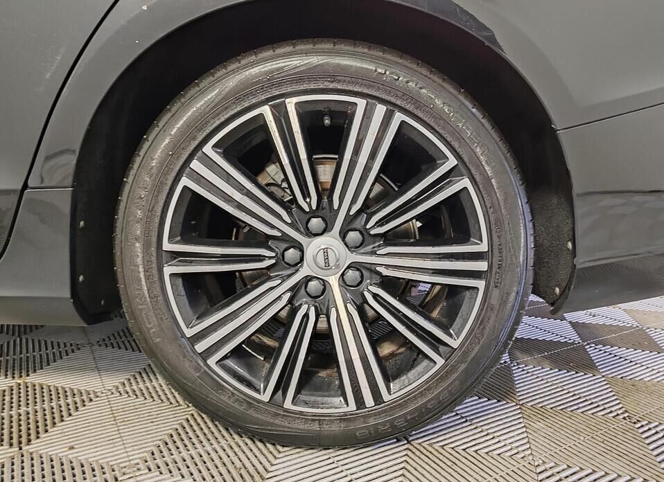 Volvo S60, III 2.0 AT (190 л.с.)
