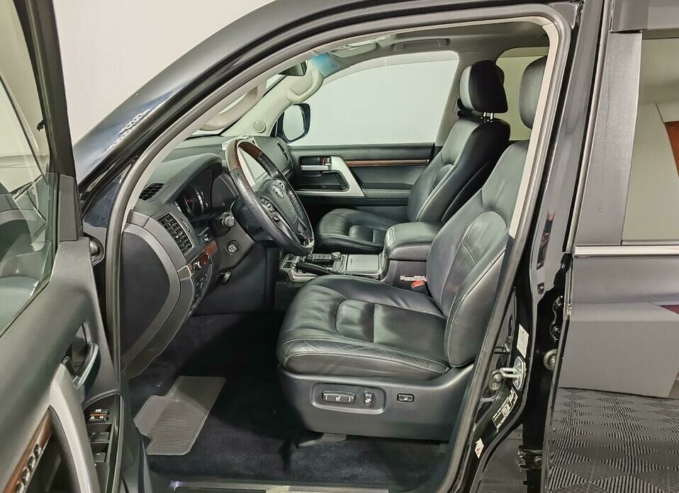 Toyota Land Cruiser 4.5d AT (249 л.с.) 4WD