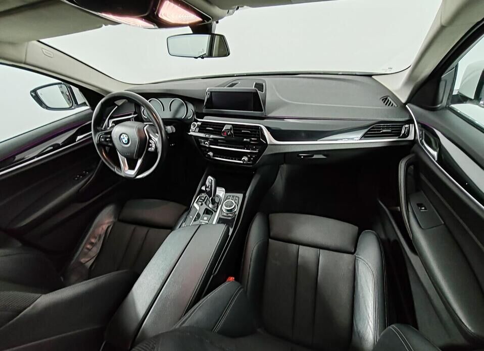 BMW 5 серии, VII (G30/G31) 518d 2.0d AT (150 л.с.)