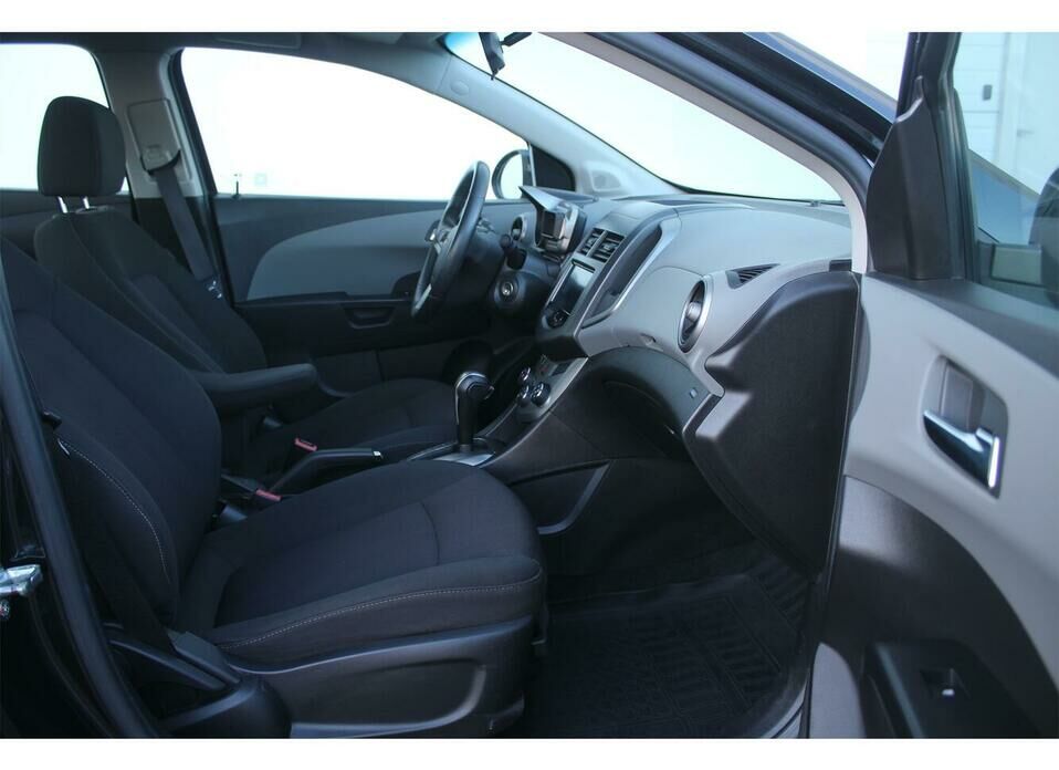 Chevrolet Aveo 1.6 AT (115 л.с.)