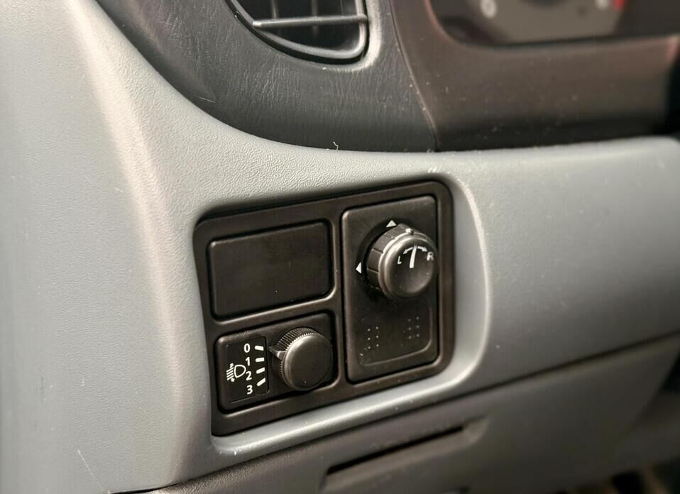 Nissan Almera Classic, I 1.6 MT (107 л.с.)