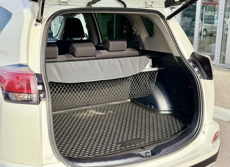 Toyota RAV4, IV (XA40) Рестайлинг 2.0 CVT (146 л.с.) 4WD