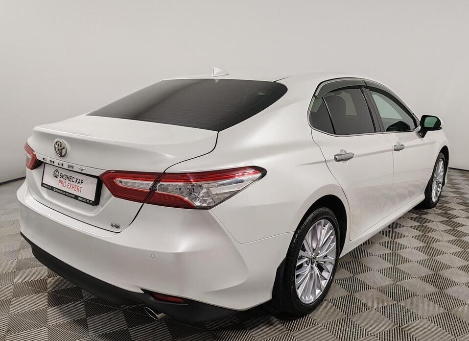 Toyota Camry 3.5 AT (249 л.с.)