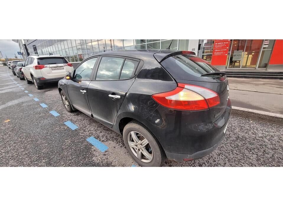 Renault Megane, III Рестайлинг 2 1.6 CVT (114 л.с.)
