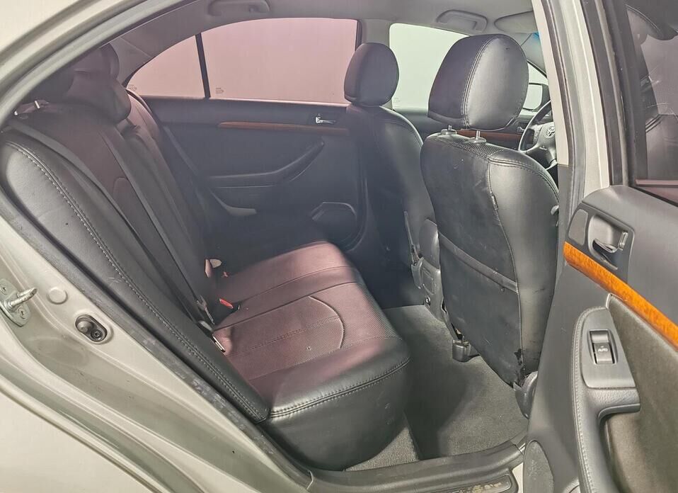 Toyota Avensis, II Рестайлинг 1.8 MT (129 л.с.)