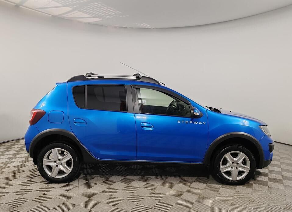 Renault Sandero, II Stepway 1.6 MT (82 л.с.)