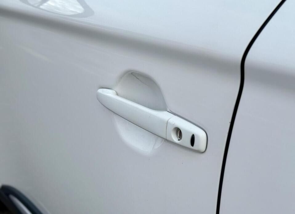 Mitsubishi Outlander, III Рестайлинг 2 2.4 CVT (167 л.с.) 4WD