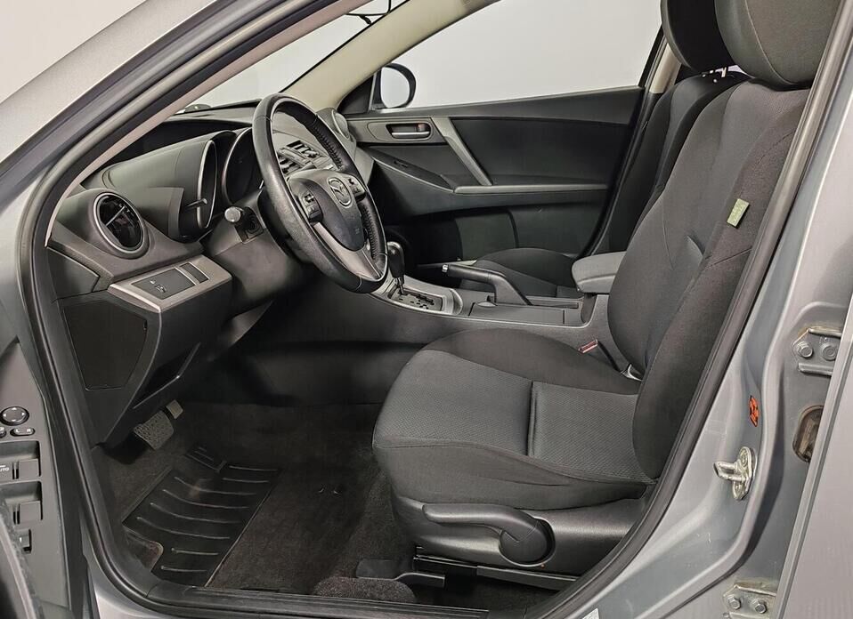 Mazda 3 1.6 AT (105 л.с.)