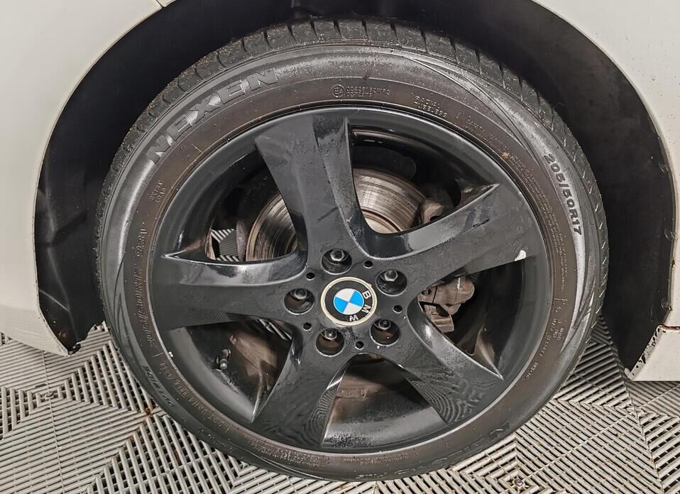 BMW 1 серии, II (F20/F21) 116i 1.6 AT (136 л.с.)