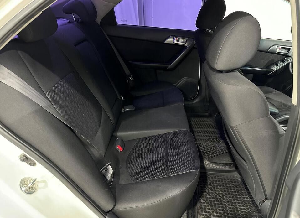 Kia Cerato, II 5-speed 1.6 MT (126 л.с.)
