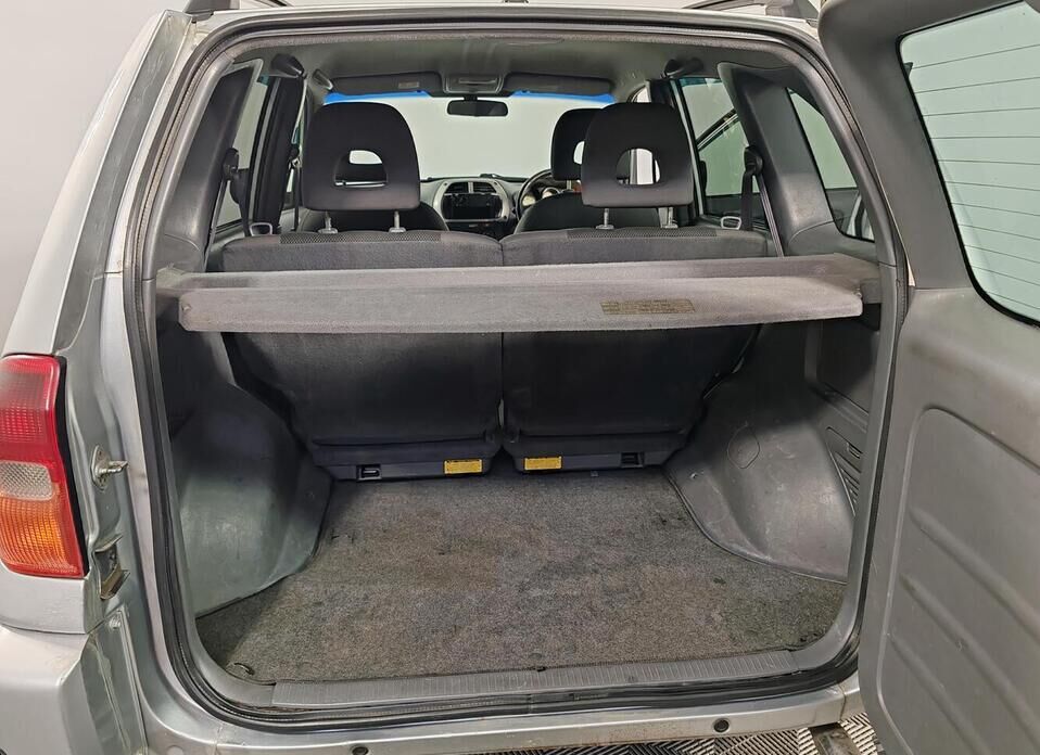 Toyota RAV4, II (XA20) 2.0 AT (152 л.с.) 4WD