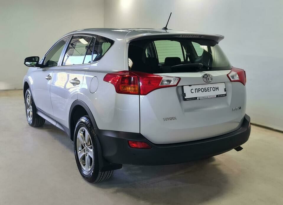 Toyota RAV4 2.0 CVT (146 л.с.)