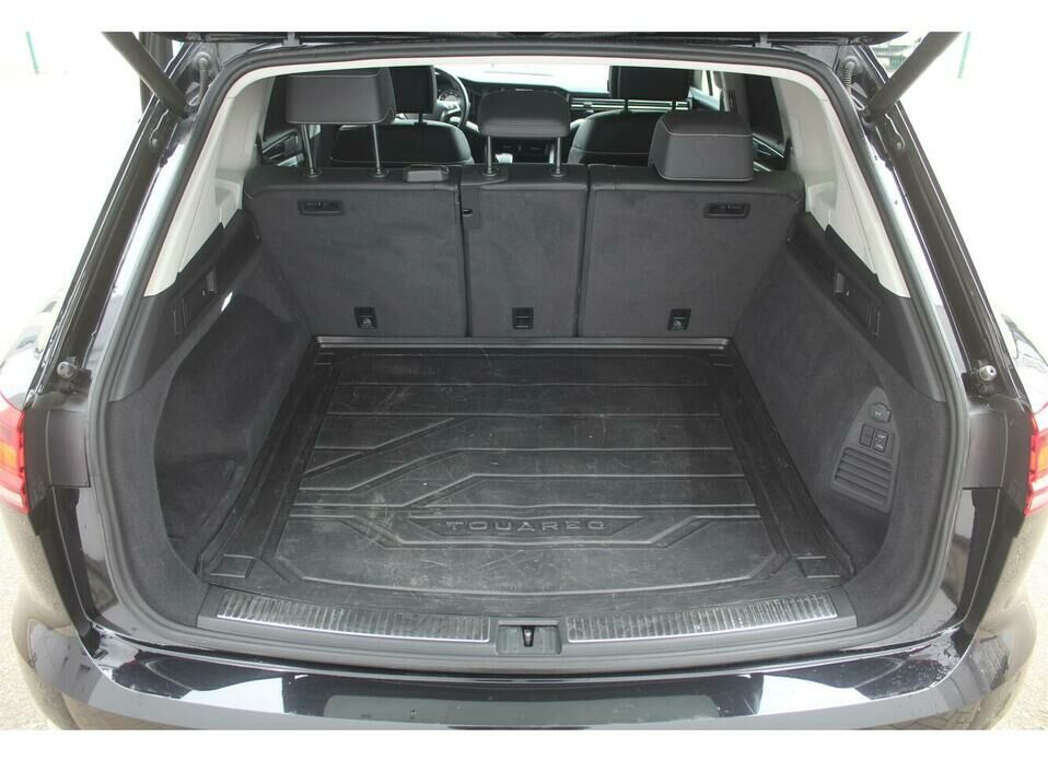 Volkswagen Touareg 3.0d AT (249 л.с.) 4WD