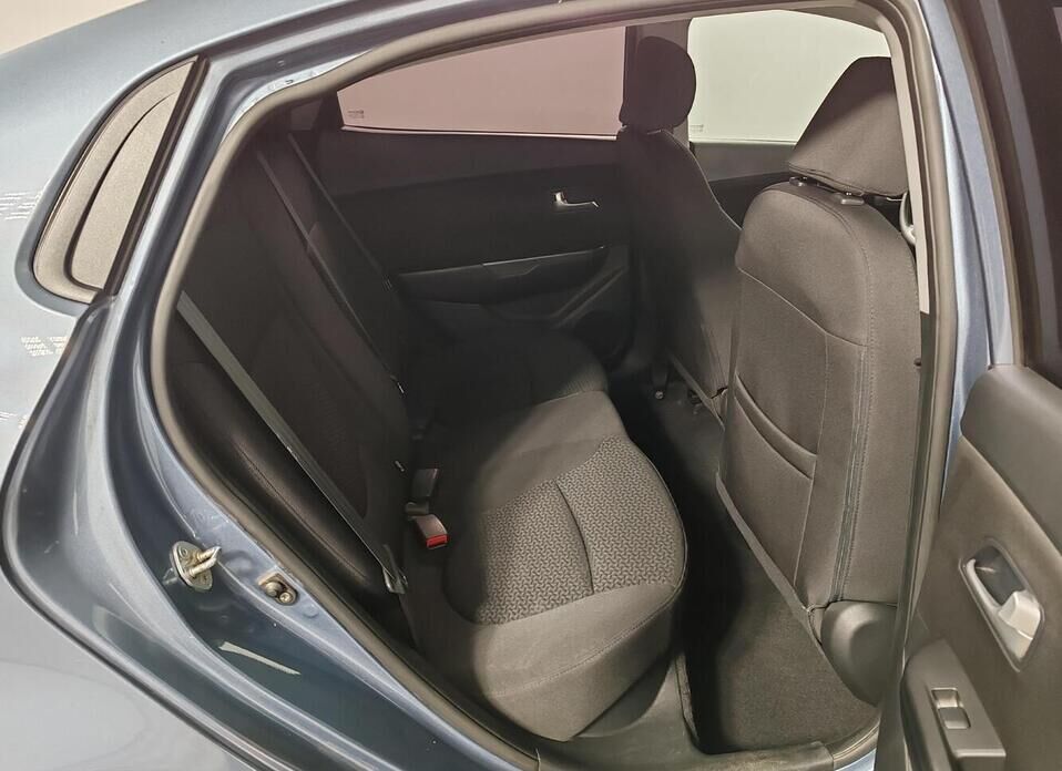 Kia Rio, III 5-speed 1.6 MT (123 л.с.)