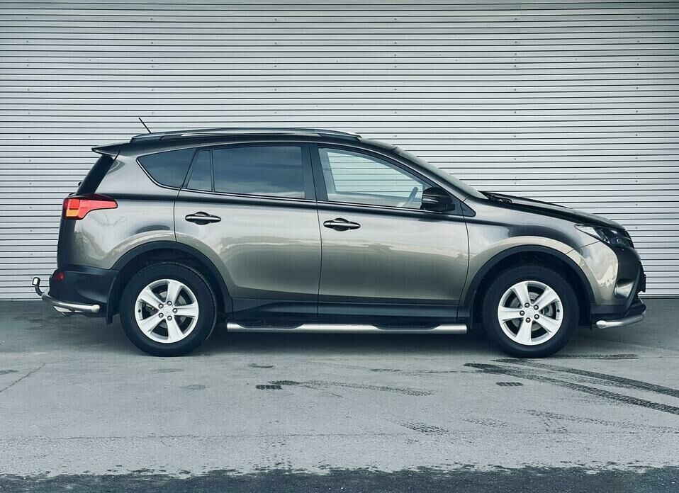 Toyota RAV4 2.2d AT (149 л.с.) 4WD