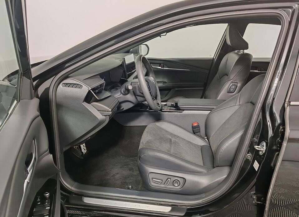 Toyota Camry, IX (XV80) China Market 2.0 CVT (173 л.с.)