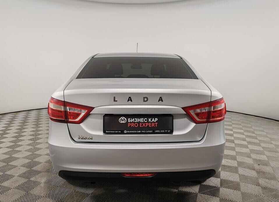 LADA (ВАЗ) Vesta, I 1.6 MT (106 л.с.)