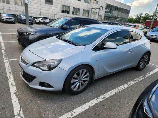 Opel Astra, 2011&nbsp;г., 173&nbsp;132&nbsp;км