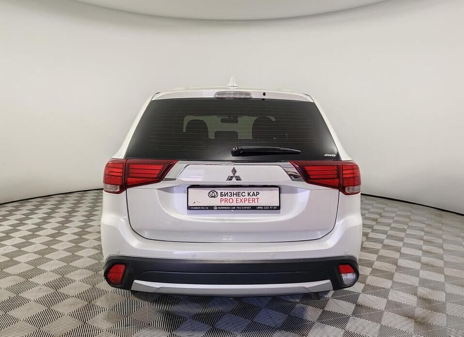 Mitsubishi Outlander, III Рестайлинг 2 2.0 CVT (146 л.с.) 4WD