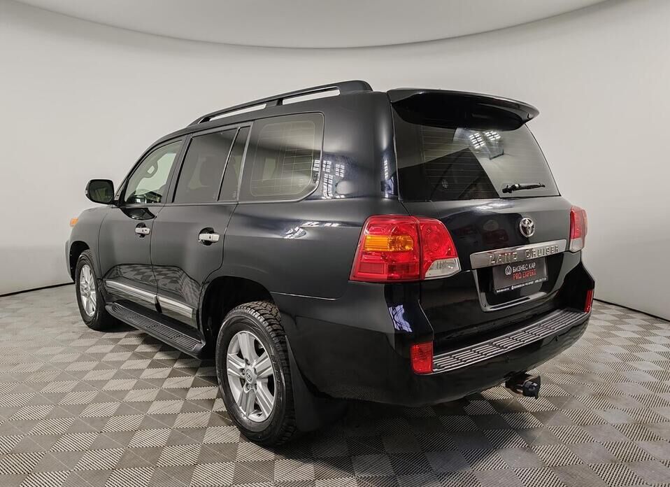Toyota Land Cruiser, 200 Series Рестайлинг 1 4.5d AT (235 л.с.) 4WD