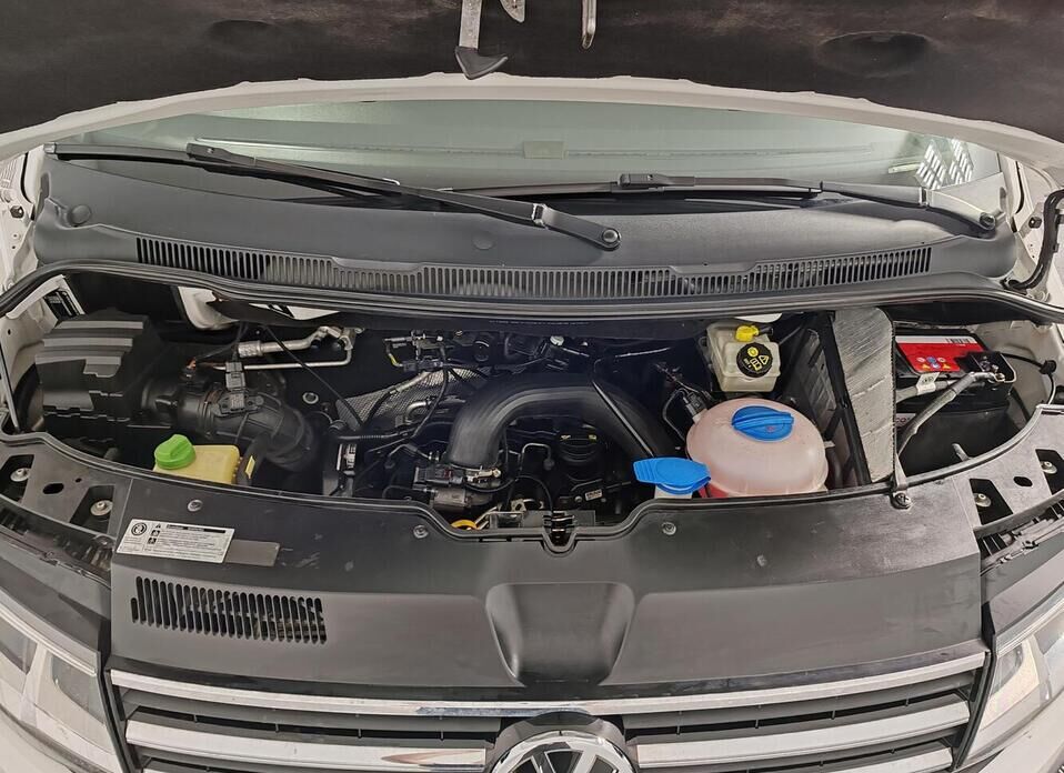 Volkswagen Caravelle 2.0d MT (102 л.с.)