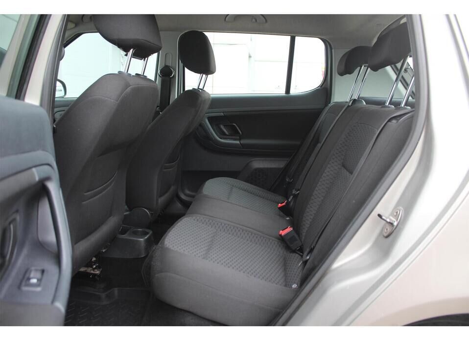 Skoda Fabia, II 1.4 MT (86 л.с.)