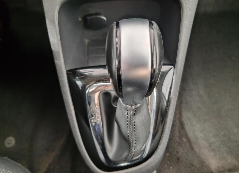 Renault Kaptur, I 1.6 CVT (114 л.с.)