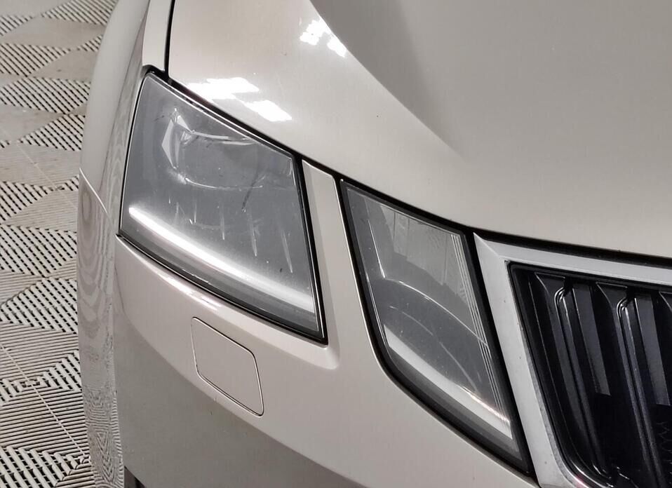 Skoda Octavia, III (A7) Рестайлинг 1.8 AMT (180 л.с.)