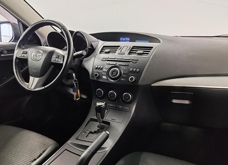 Mazda 3, II (BL) Рестайлинг 1.6 AT (105 л.с.)