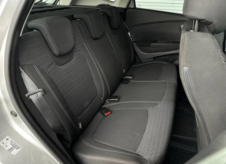 Renault Kaptur 1.6 CVT (114 л.с.)
