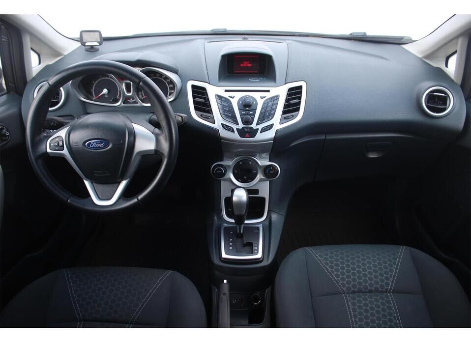 Ford Fiesta 1.4 AT (96 л.с.)
