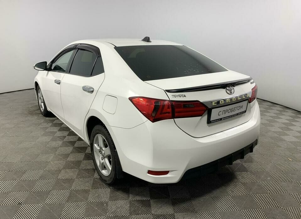 Toyota Corolla 1.6 CVT (122 л.с.)