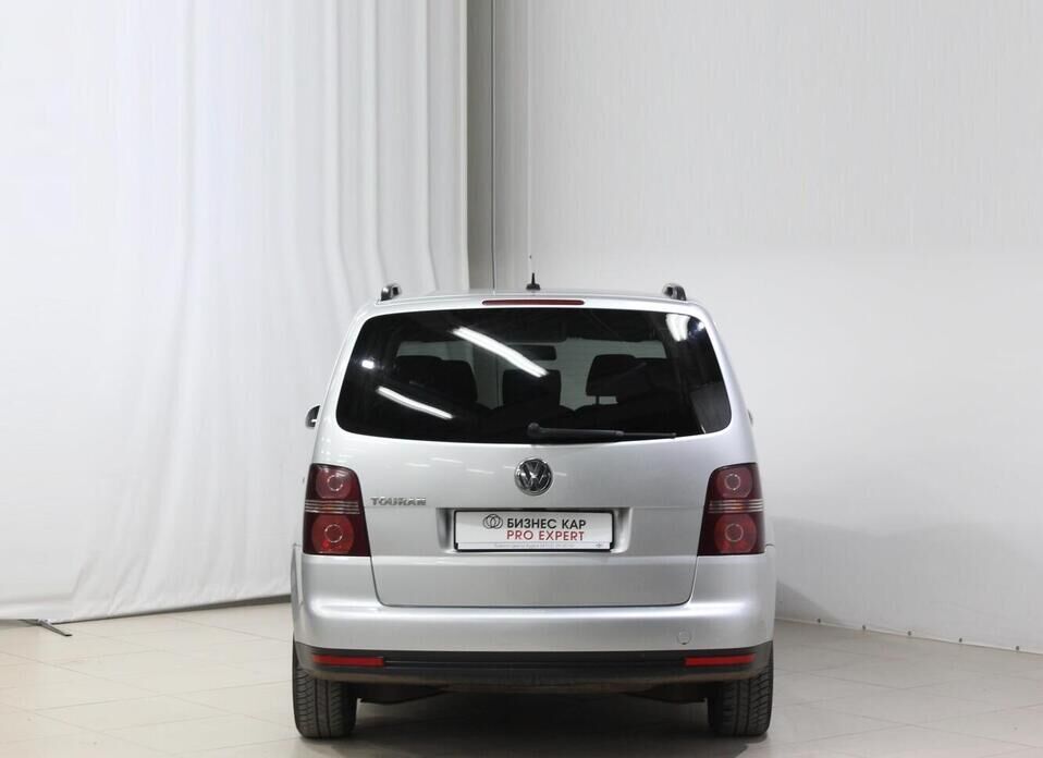 Volkswagen Touran, I Рестайлинг 1.6 MT (102 л.с.)