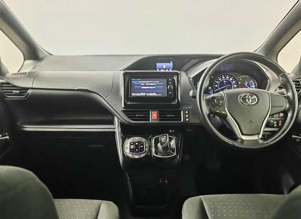 Toyota Voxy, III (R80) 1.8hyb CVT (99 л.с.)