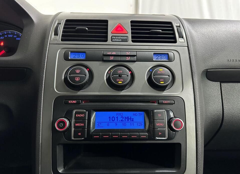 Volkswagen Touran, I Рестайлинг 1.6 MT (102 л.с.)