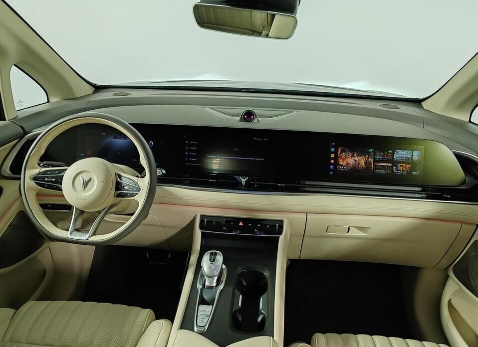 Voyah Dream, I 1.5hyb AT (394 л.с.) 4WD