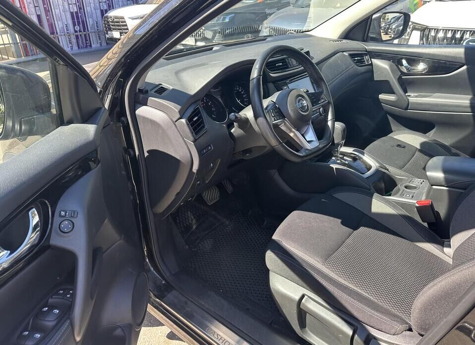 Nissan Qashqai, II Рестайлинг 2.0 CVT (144 л.с.)
