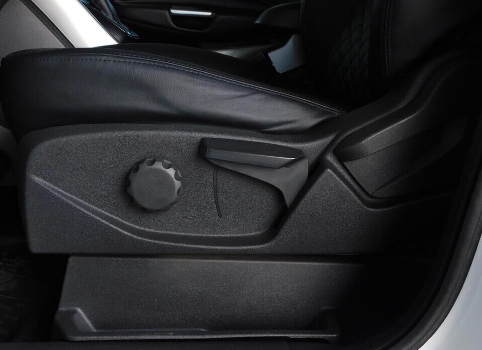Ford Kuga 2.5 AT (150 л.с.)