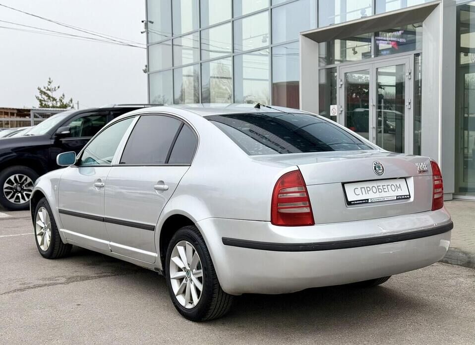Skoda Superb, I 1.8 MT (150 л.с.)