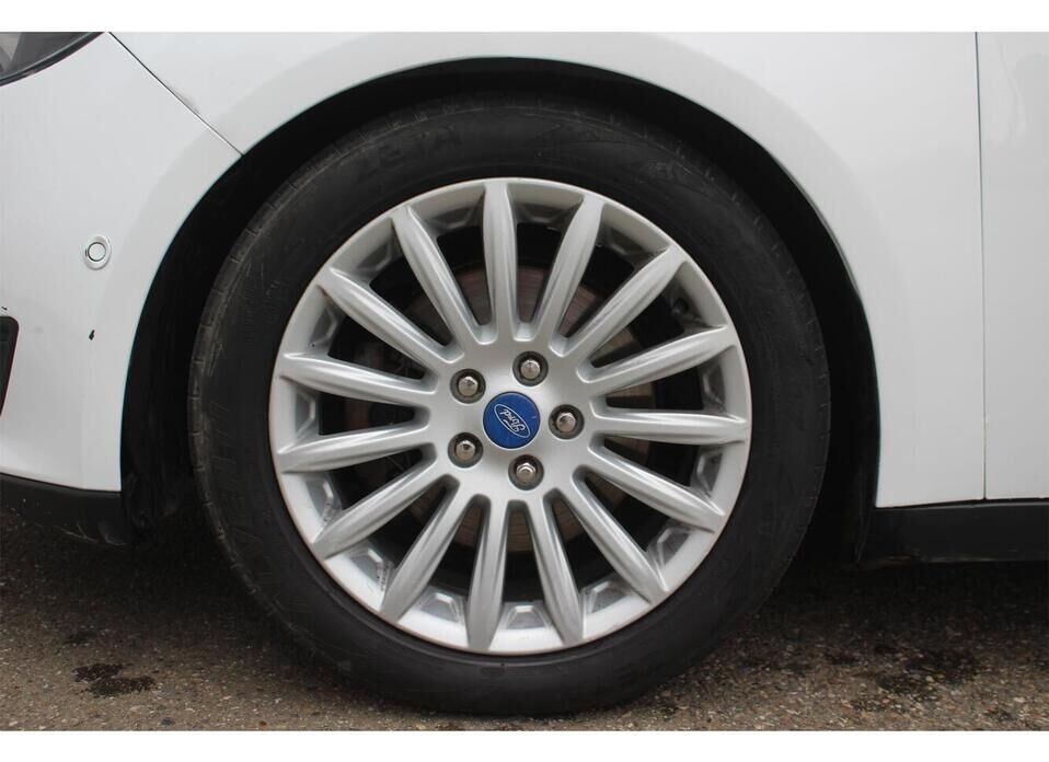 Ford Focus ST, III Рестайлинг 2.0 MT (250 л.с.)