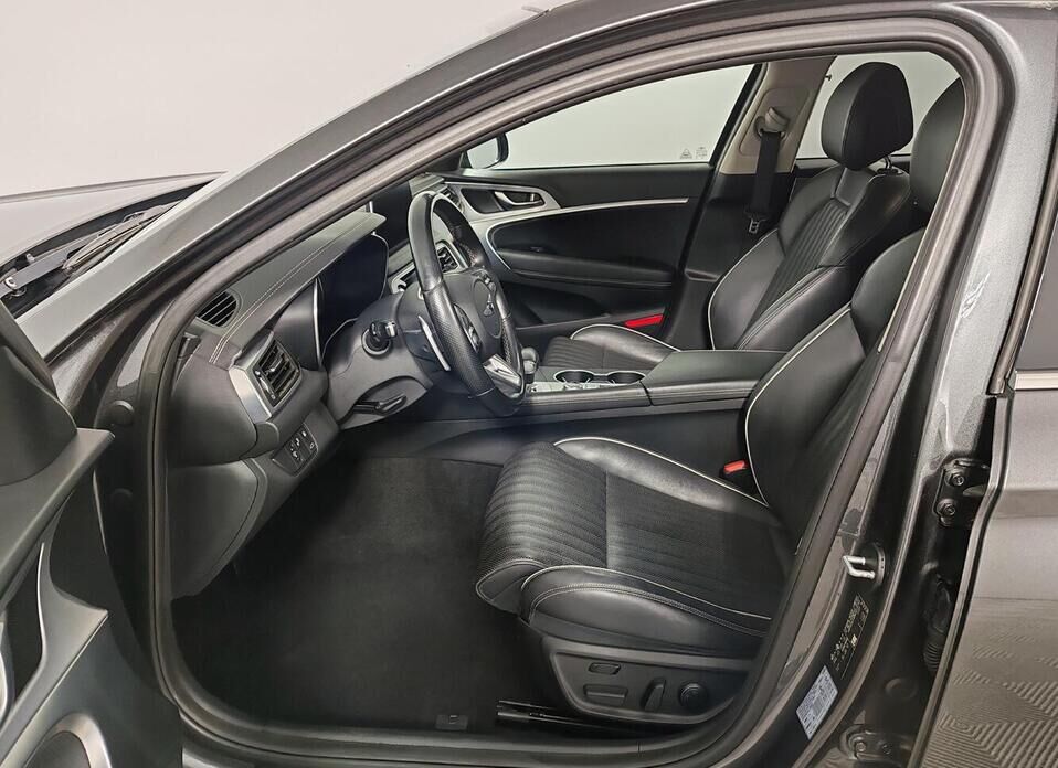 Genesis G70, I 2.0 AT (197 л.с.) 4WD