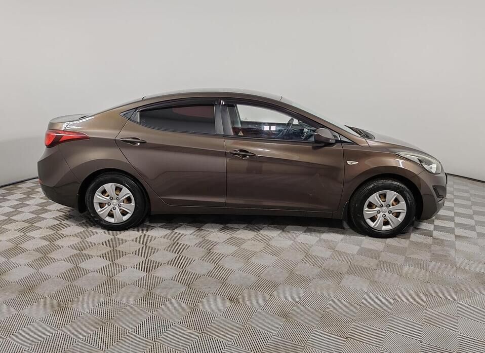 Hyundai Elantra 1.6 MT (132 л.с.)