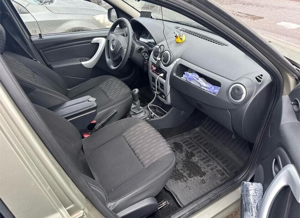 Renault Logan, I Рестайлинг 1.6 MT (84 л.с.)