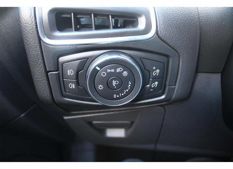 Ford Focus, III 1.6 AMT (125 л.с.)